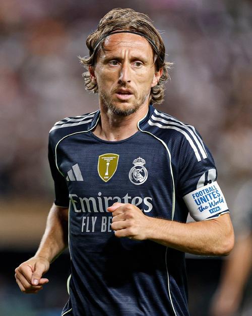 内线老将状态持续低迷，勇士究竟会信任他到何时？