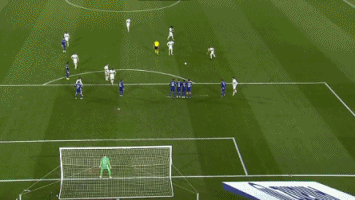 扑克策略为何强调克制（扑克博弈中克制的重要性）