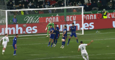 为什么强队反而更怕赛季中段